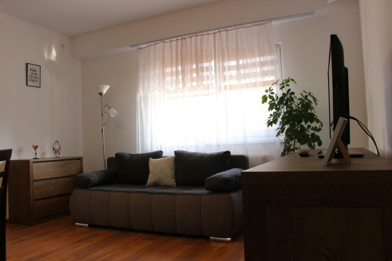 Still Apartament Крайова Экстерьер фото