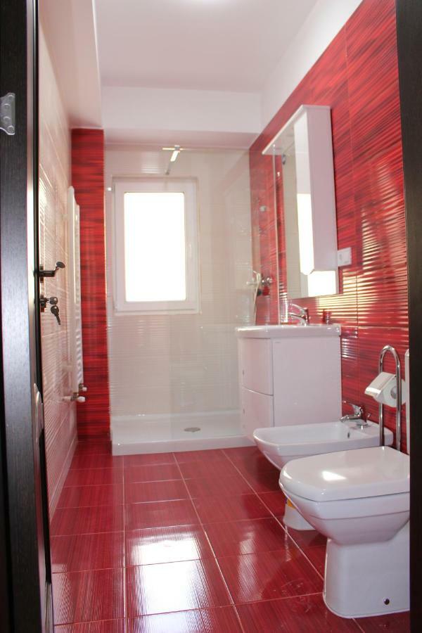 Still Apartament Крайова Экстерьер фото