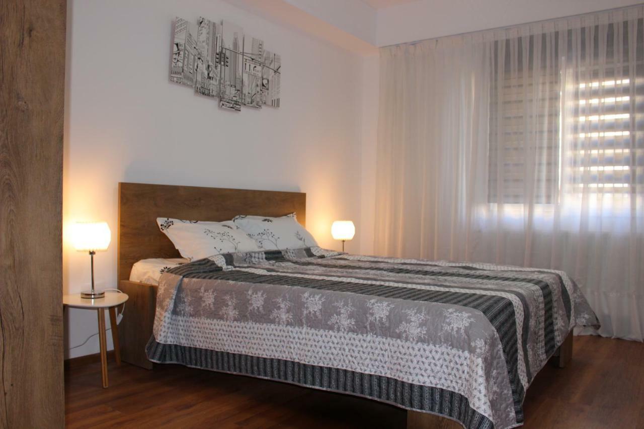 Still Apartament Крайова Экстерьер фото